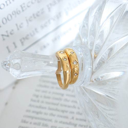 A Fashionable Minimalist Zircon-studded Ring That Wont Fade
